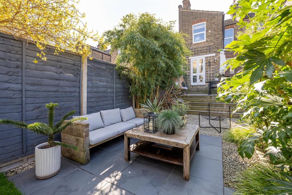 Blenheim Road, E17