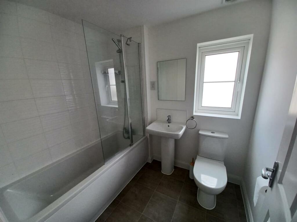 Bathroom.jpeg