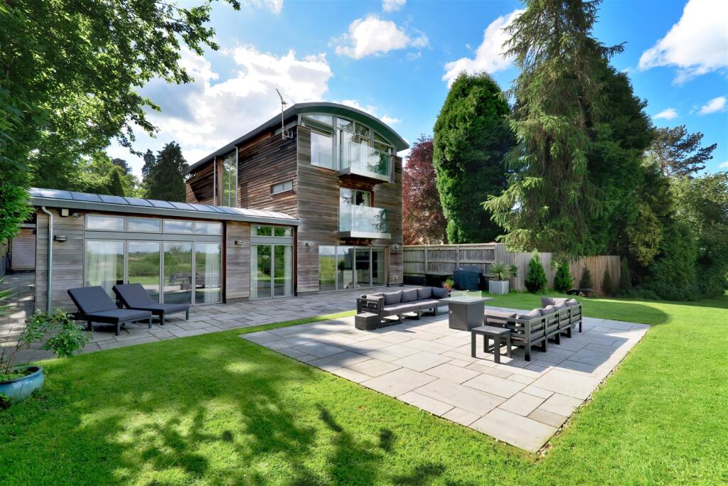 Walney Barn Aylestone Hill - (12).jpg