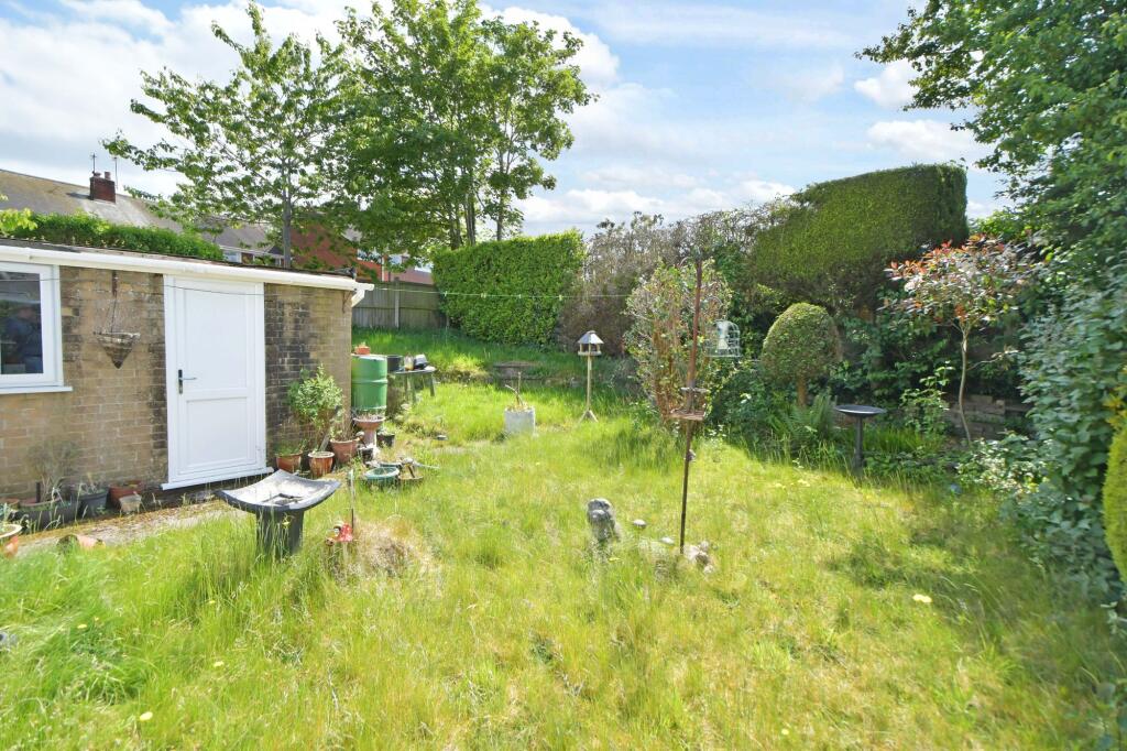 Rear garden &amp; workshop