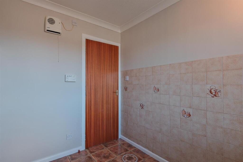 022-4 Kirkvale Court Wishaw, ML2 7BP.jpg