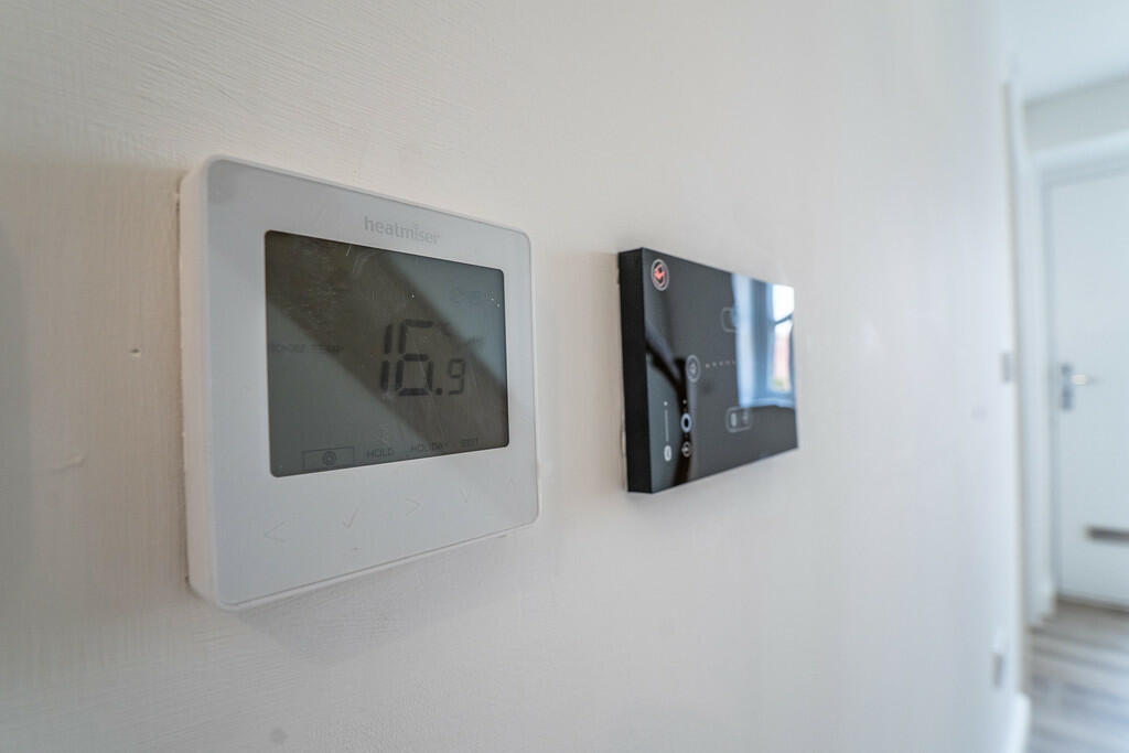 Thermostat contro...