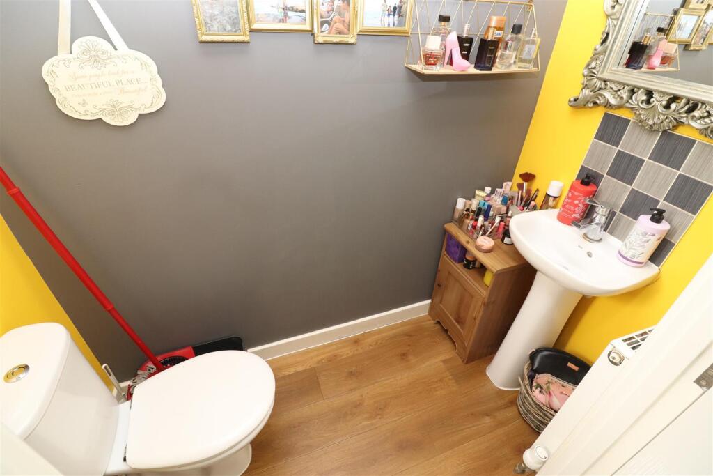 Ground Floor Cloakroom / WC