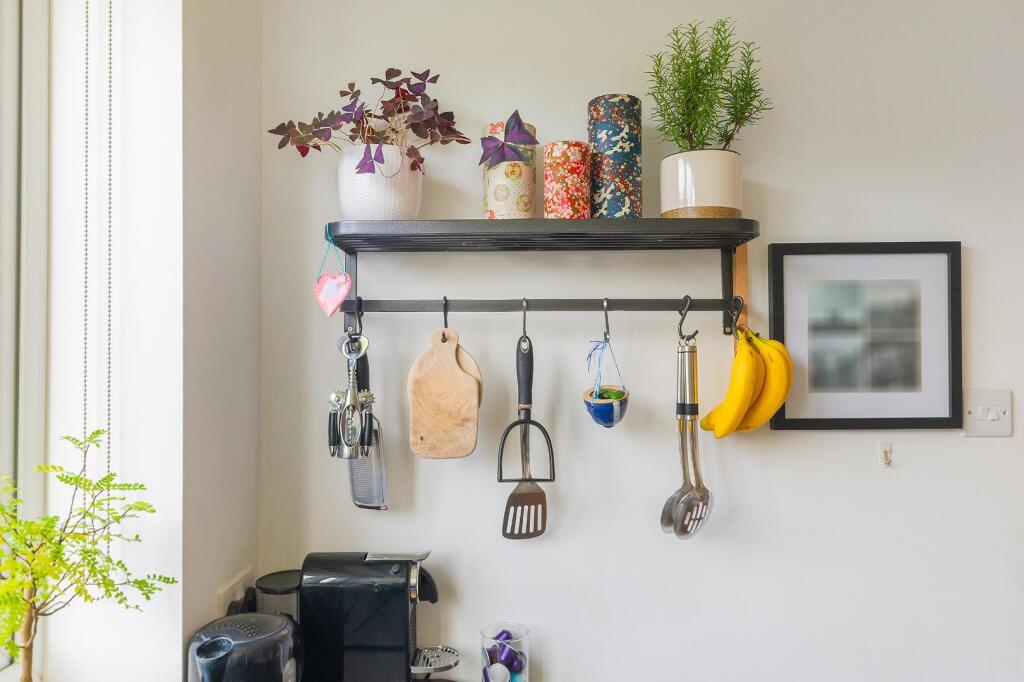 0B7RAN - Kitchen A.jpg