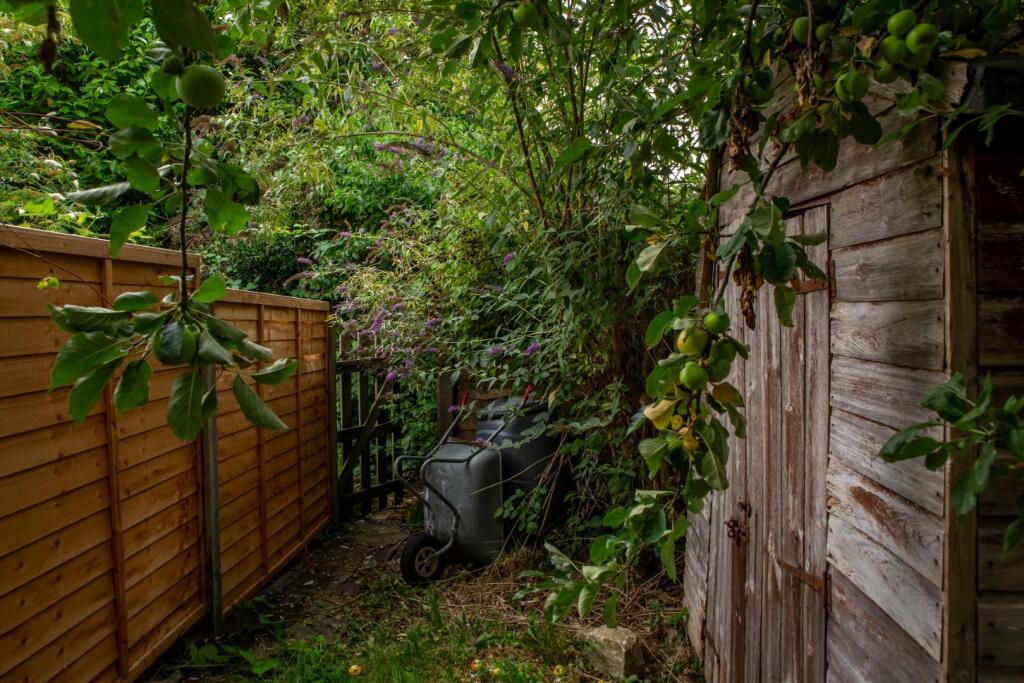 3 Claude Avenue BA2 1AE-12.jpg