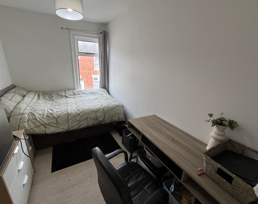 Bedroom 4.png