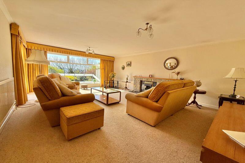 20' Living Room
