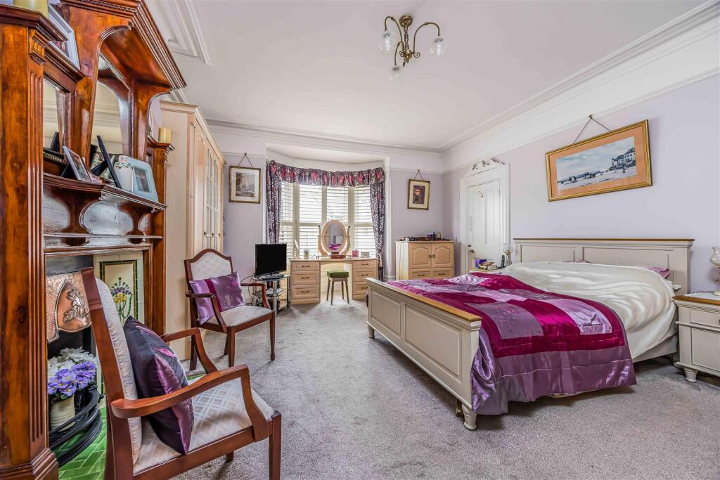 42 Haslemere Road, Southsea-Small-PorticoMarketing
