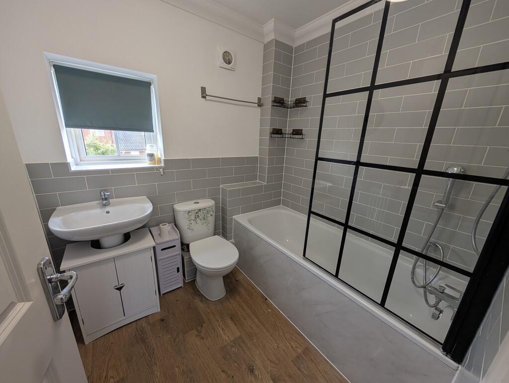 PXL_20250804_0946...