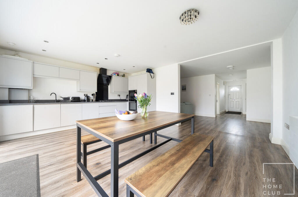 8e8ee85a-f76f-4d8...