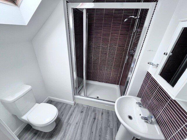 En-Suite Shower