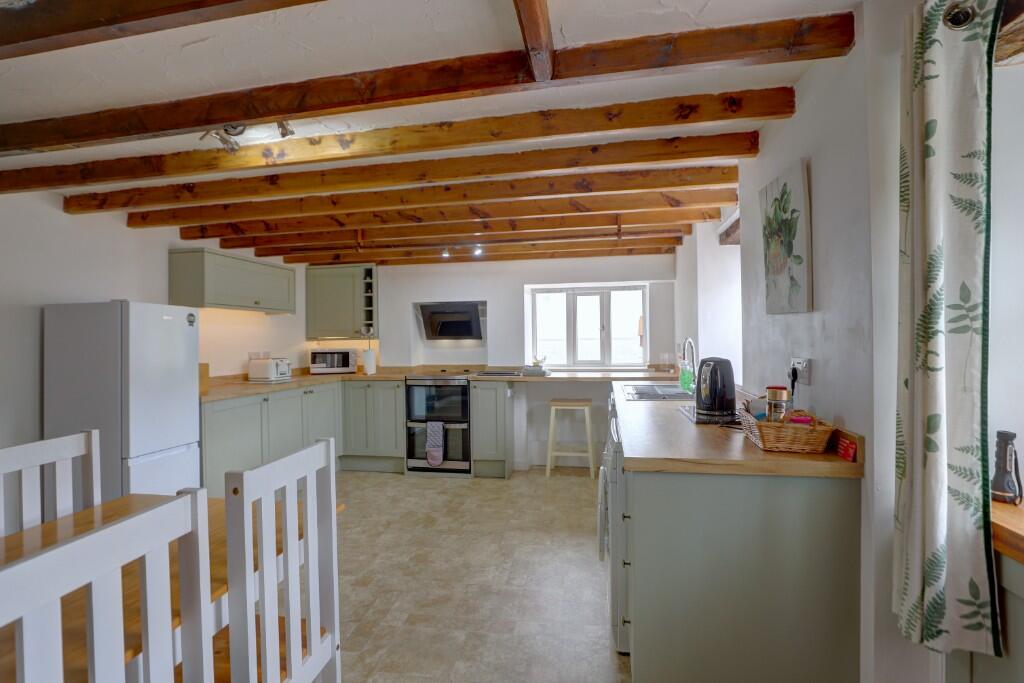 Kitchen diner