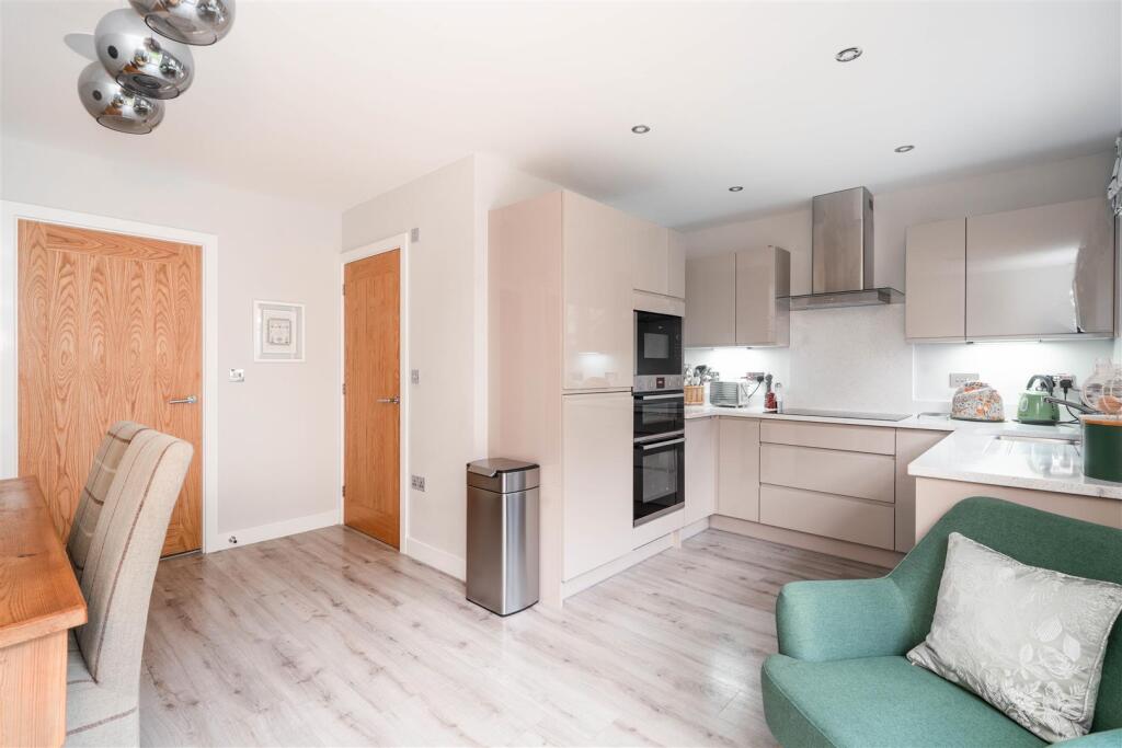 Kitchen-6.jpg