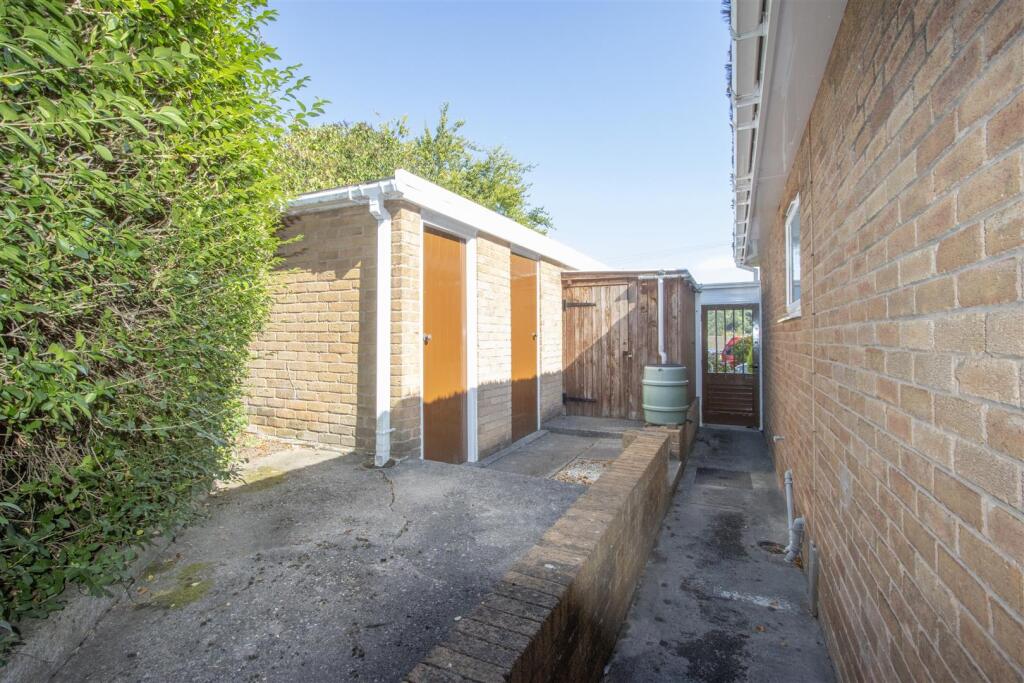 Rear Storage &amp; Outside WC