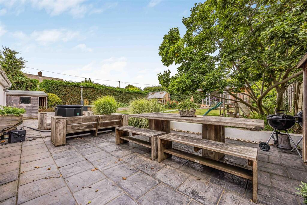 7 Hollow Lane, Hayling Island-Small-PorticoMarketi