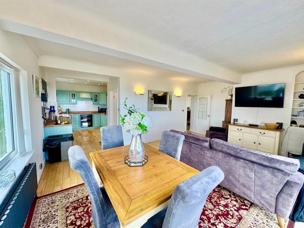 PHOTO-2025-09-05-10-47-50 (8).jpg