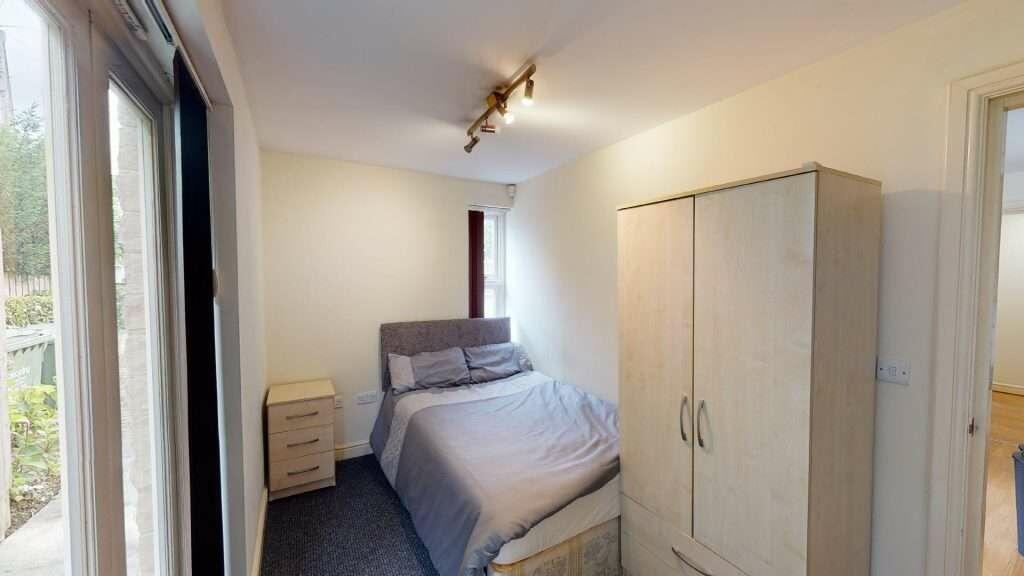 Flat_1a_1_Broomgrove_Crescent