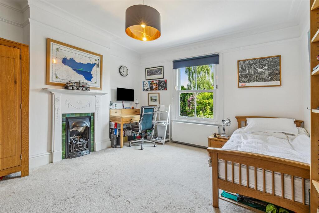 Prebend Gardens, W6 - for sale