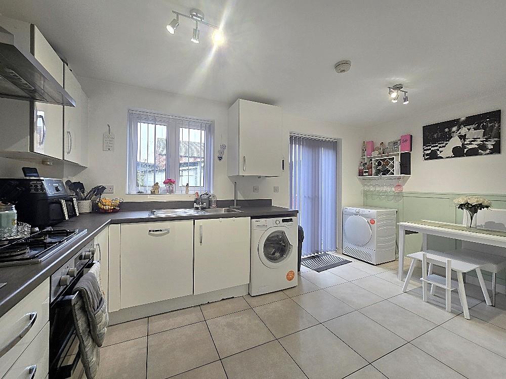 Derbyshire Way, Wyken - Kitchen-Dining Area
