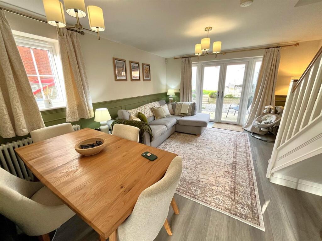 living/dining room