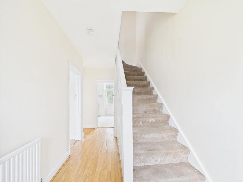 CAM03750G0-PR0054-STILL004