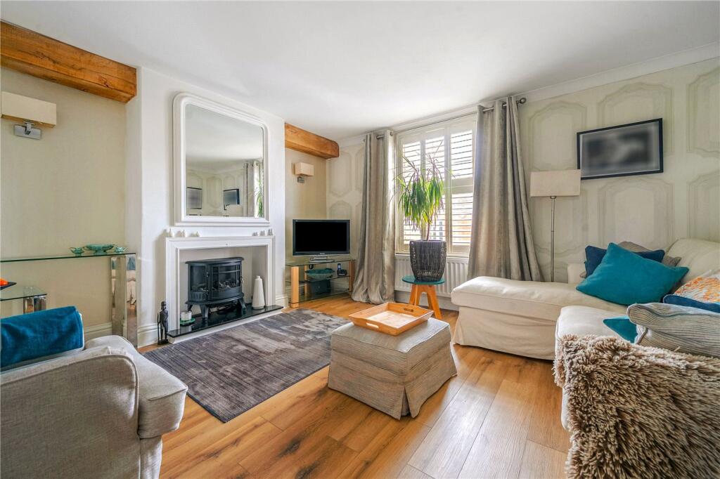 Sitting room/bedroom