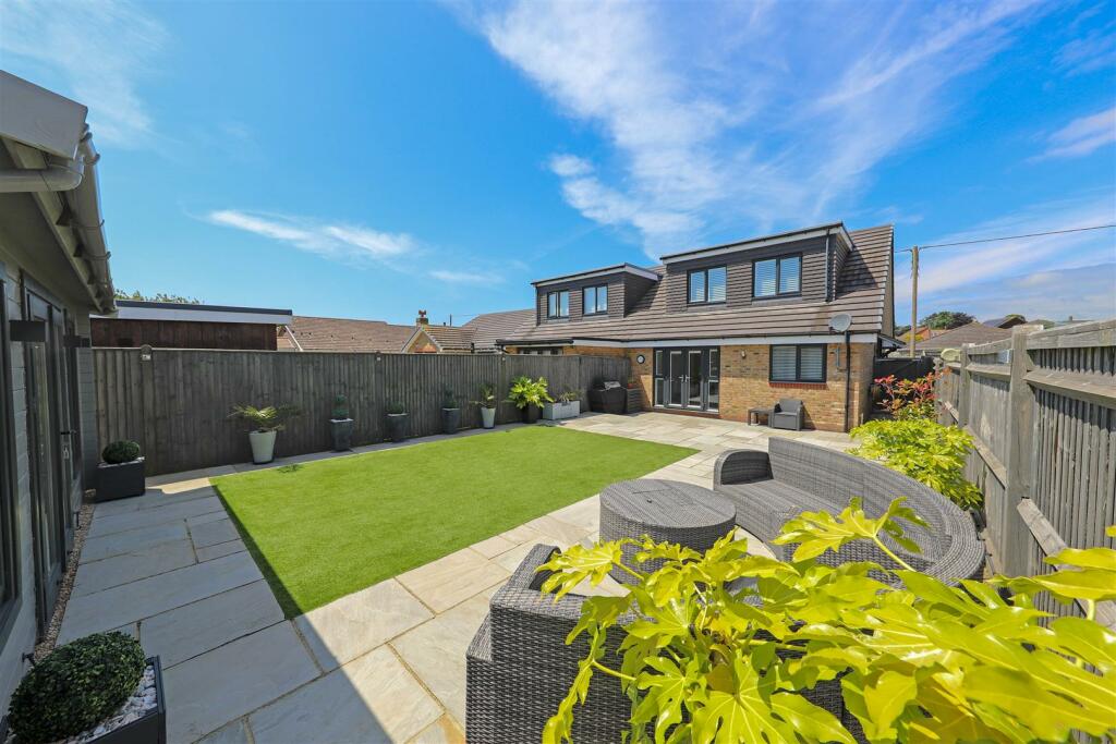 nicholas james roderick garden 4.jpg