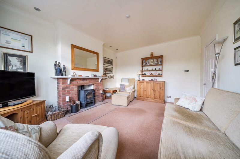 Lounge angle 2