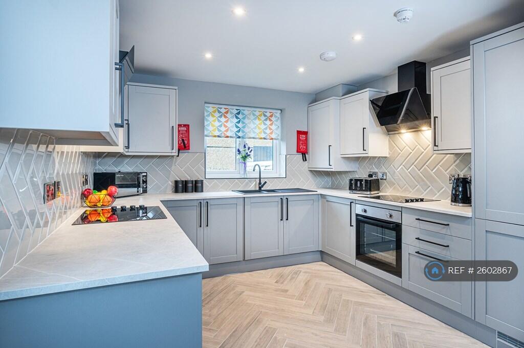 Communal Kitchen 