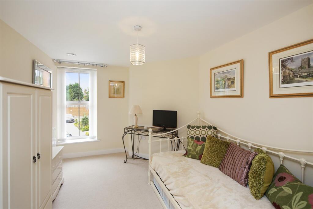 12-1c4b83966-MBMCS-22MilwardPlace-SELECTS (57).JPG