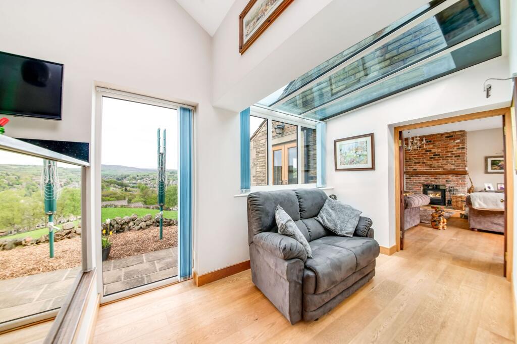 DINING LIVING KITCHEN