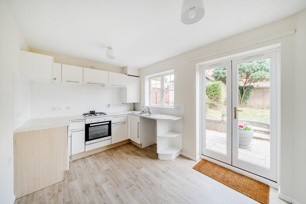 Kitchen / breakfa...