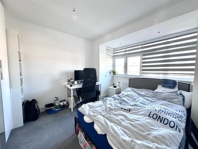 bed 2.jpg