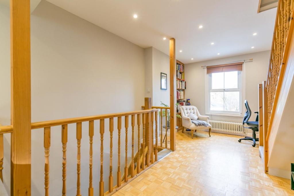 22_Addison_Road-2.jpg