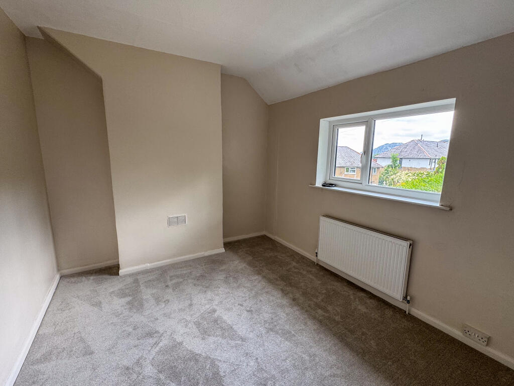 GILFACHROAD-05 T202506301957.jpg