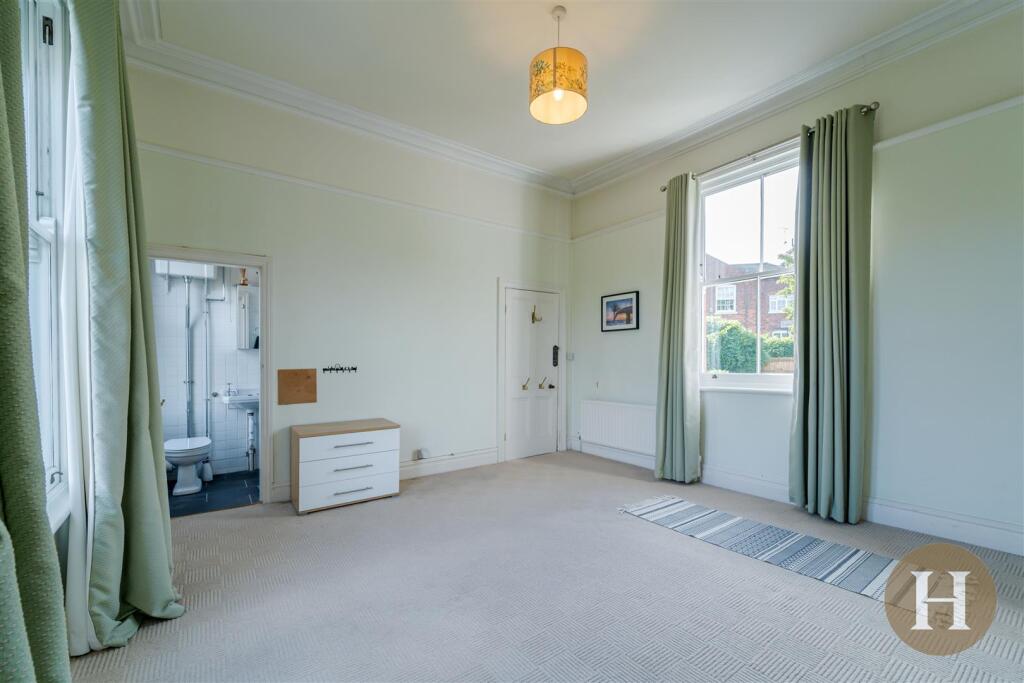 Hadleigh Estate Agents-16.jpg