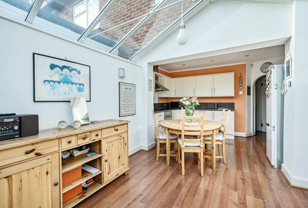 1353938-7-68c44b4...