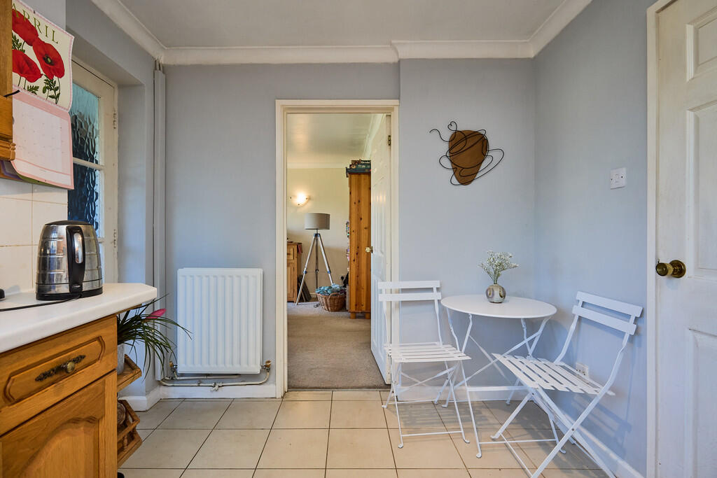 Edward Knight 202...