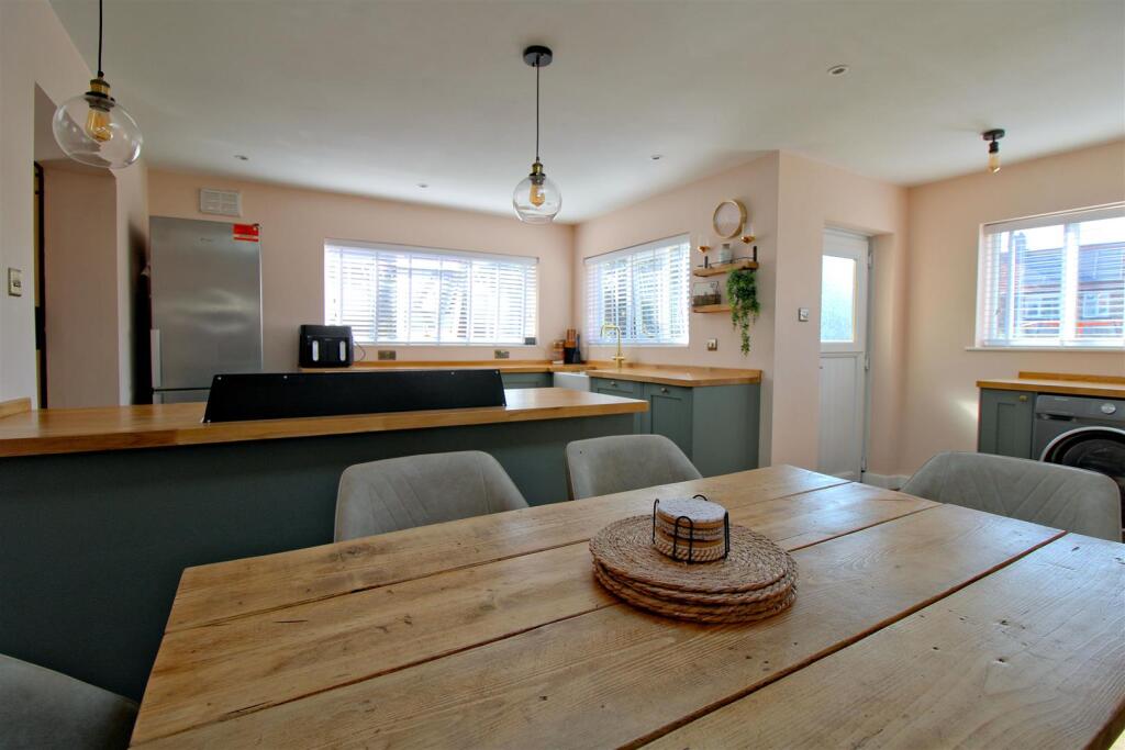 Kitchen Diner
