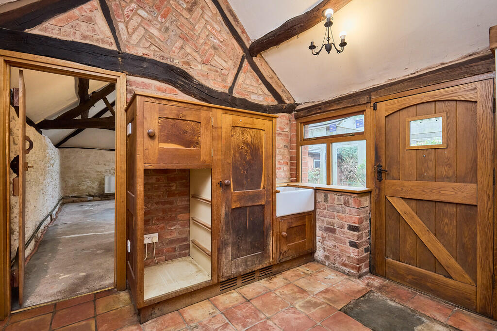 Edward Knight 202...