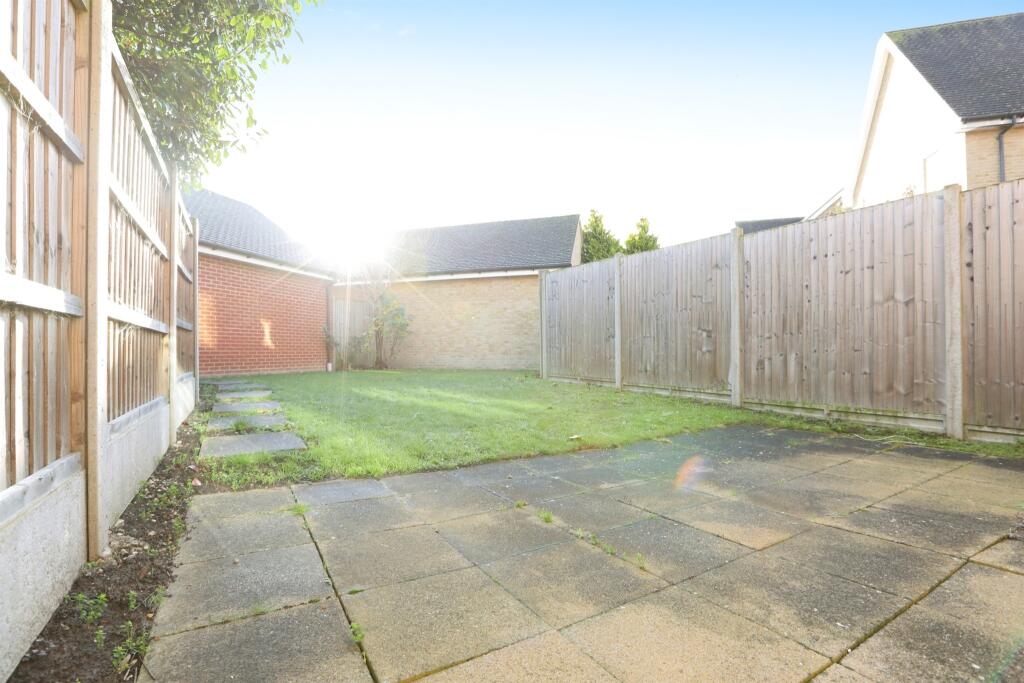 Front &amp; Rear Gardens