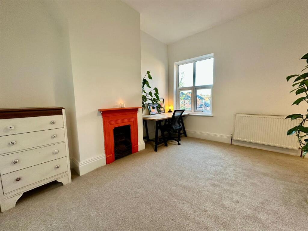 WhatsApp Image 2025-11-16 at 15.24.35_13aade9d.jpg