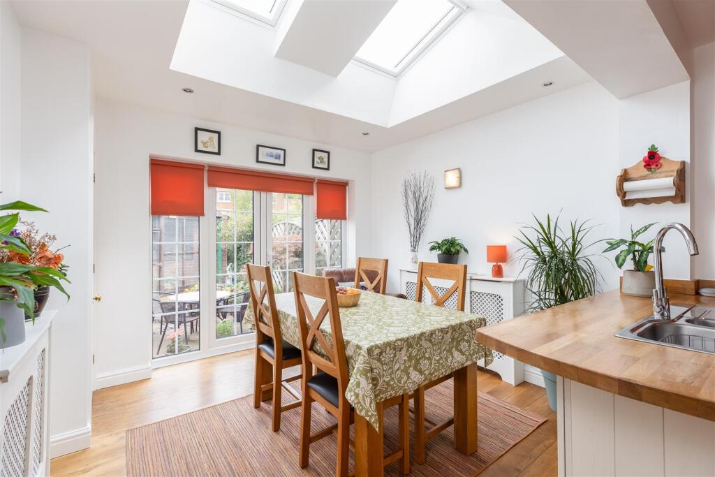 Maudon Avenue 40 Kitchen Dining Room-2.jpg