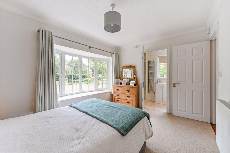 Guest room/bedroom 6