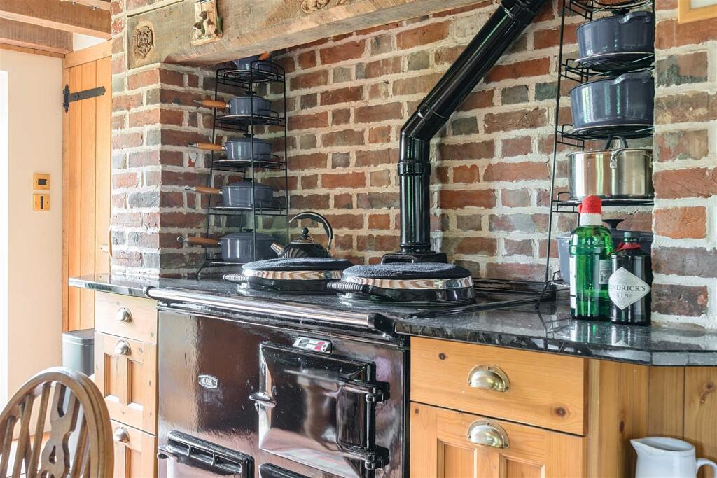 1298303-41-682f4588b9cf0-ARW .jpg