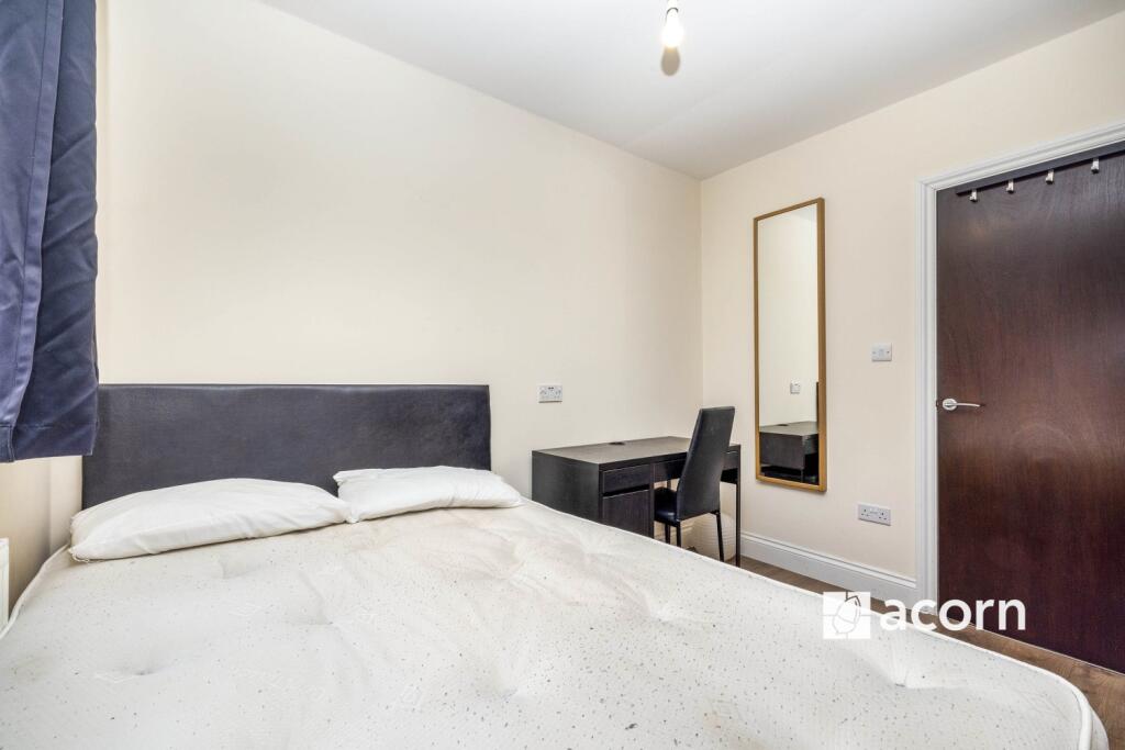Bedroom (2)