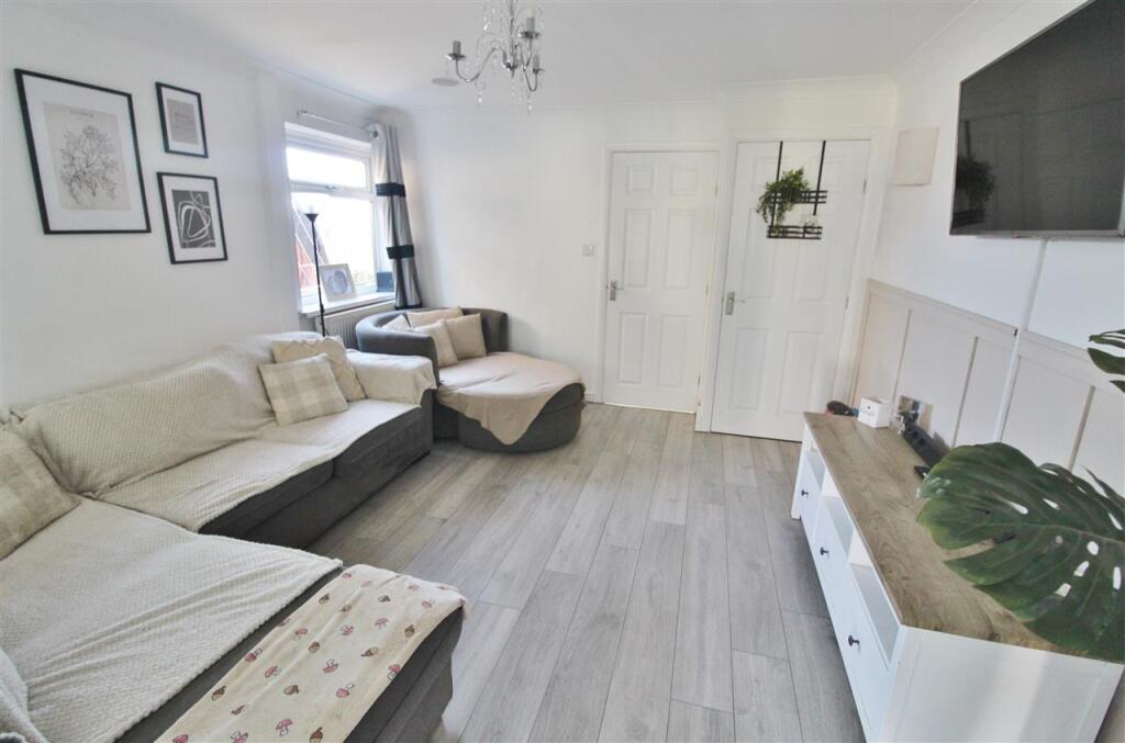 SITTING ROOM -