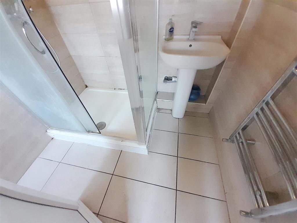 Downstairs Shower Room/Toilet