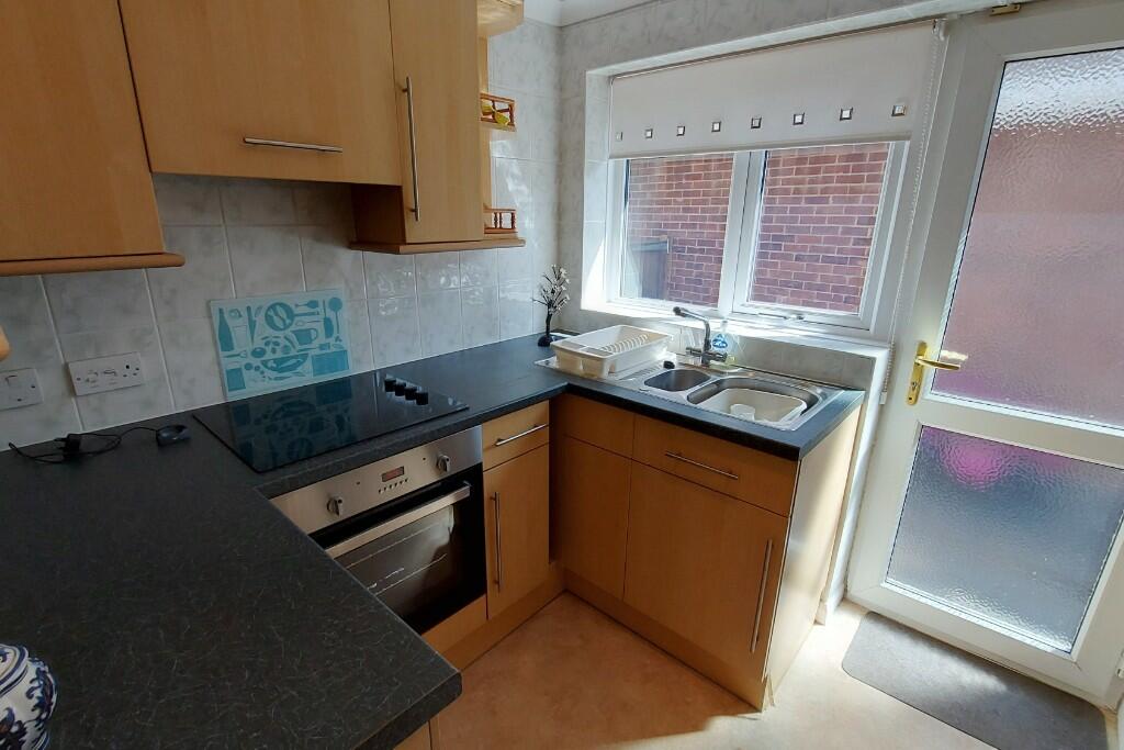 Fitted Kitchen (2) 