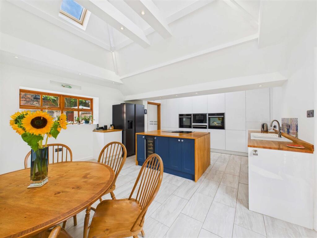 Dining Kitchen